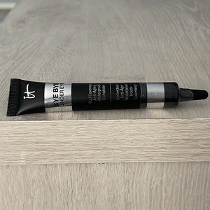 IT Cosmetics concealer